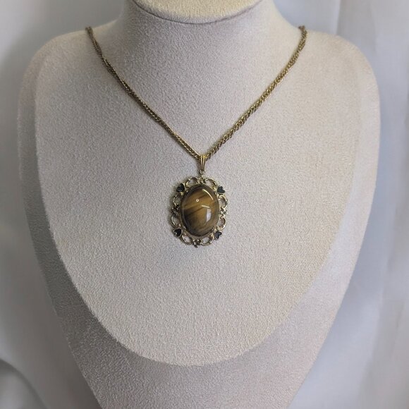 Vintage Tiger eye stone on gold tone pendant with black heart accent - Picture 4 of 9